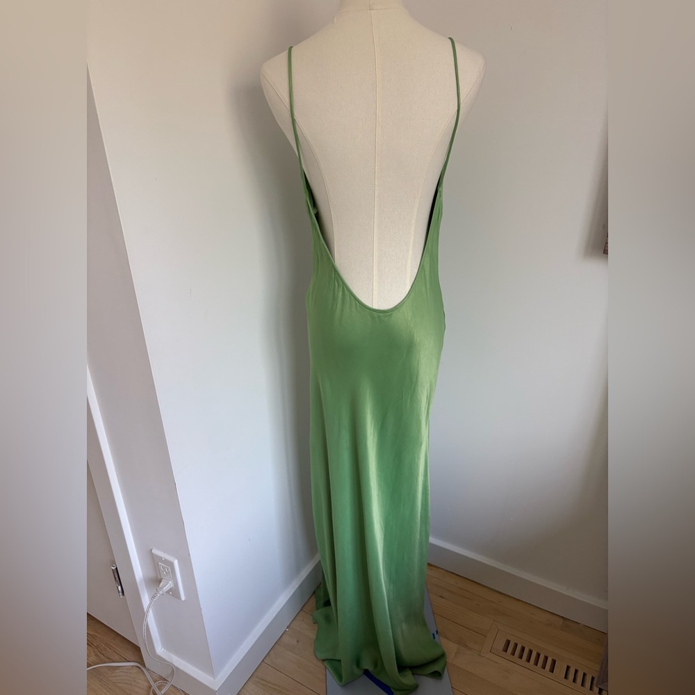 Mango - Elegant Green Spaghetti Strap Gown for Weddings - Picture 2 of 4